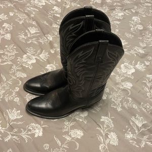 Women’s Size 7 Laredo Brand Cowboy Cowgirl Boots. Black. Hardly Worn.